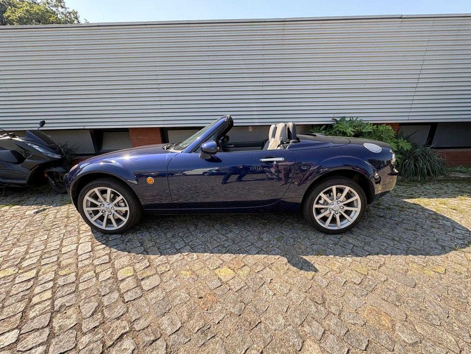 Mazda MX 5 de 2008 Cabrio com Hard Top de abertura automática