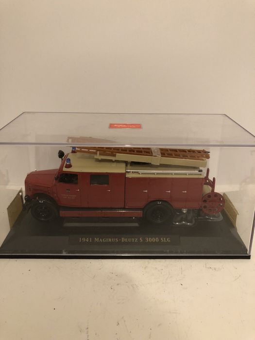 Camião magirus dos bombeiros de coleção