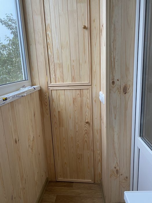 Внутрішня та зовнішня обшивка балкона деревом, ламінатом