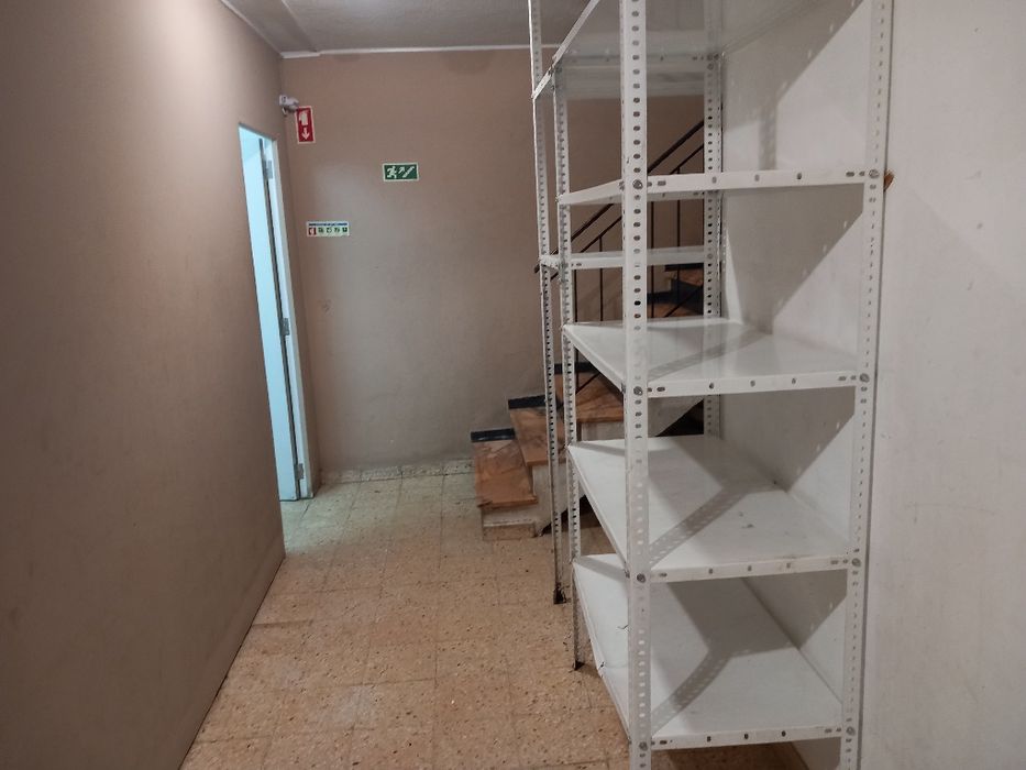 Vende-se Espaço Comercial, Quarteira A 70 Metros da Praia