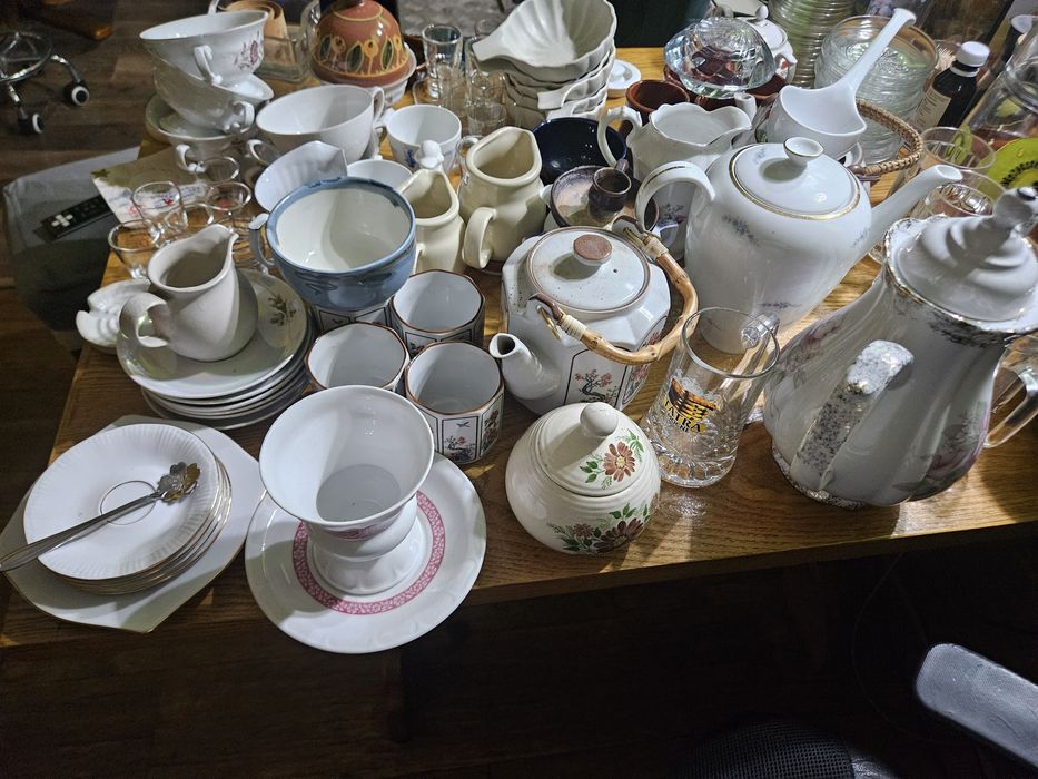 Naczynia  tułowice, wawel, szkło