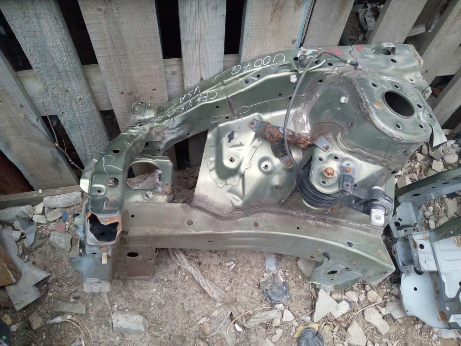 передняя четверть панель honda civic 4d CR-V Accord запчасти все