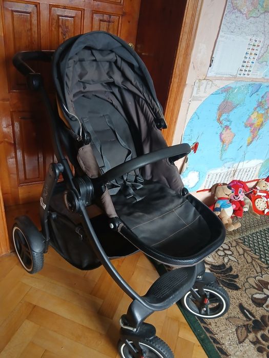 Коляска прогулянкова