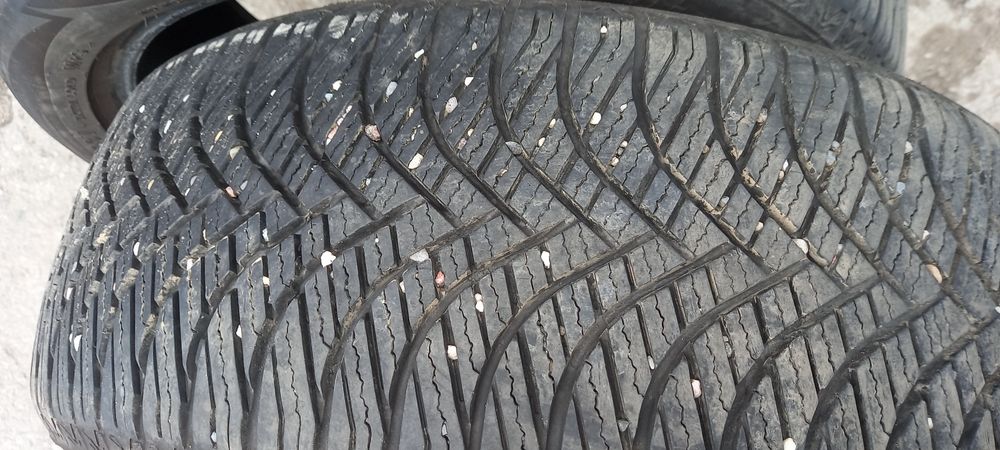 Пара ризини 205/50R17 GOODRIDE