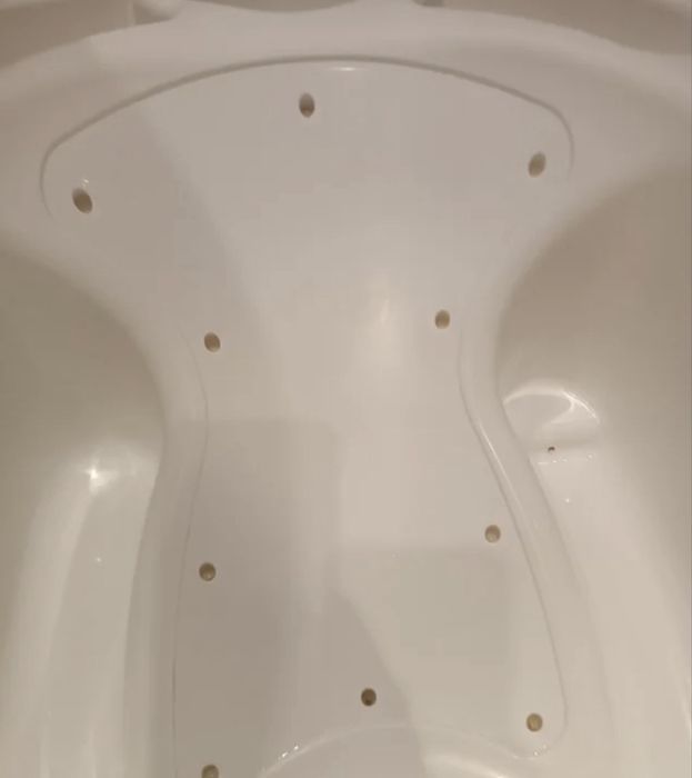 Vendo banheira de bebe com muda fraldas