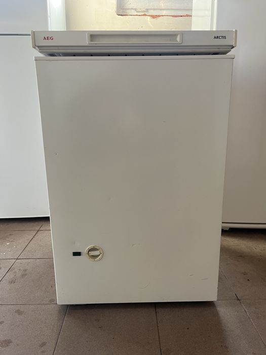 Zamrażarka klapowa AEG - 100 litrów