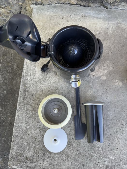 Соковижималка продам