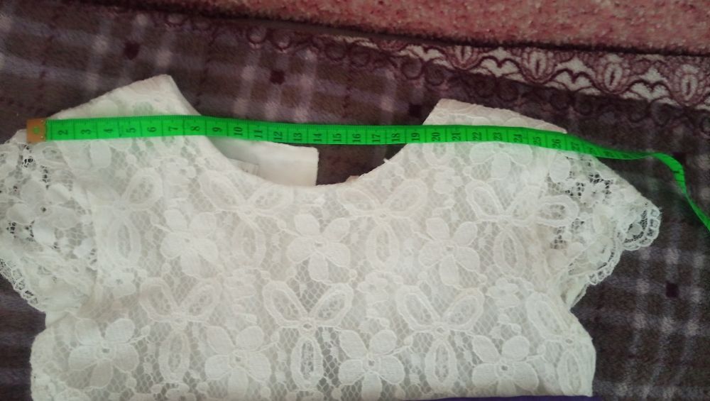 Нарядна сукня для дівчинки.