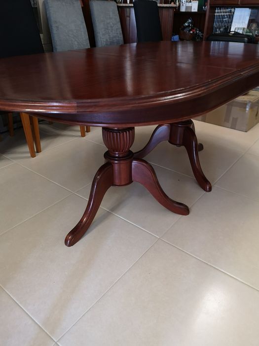 Mesa em madeira  extensível