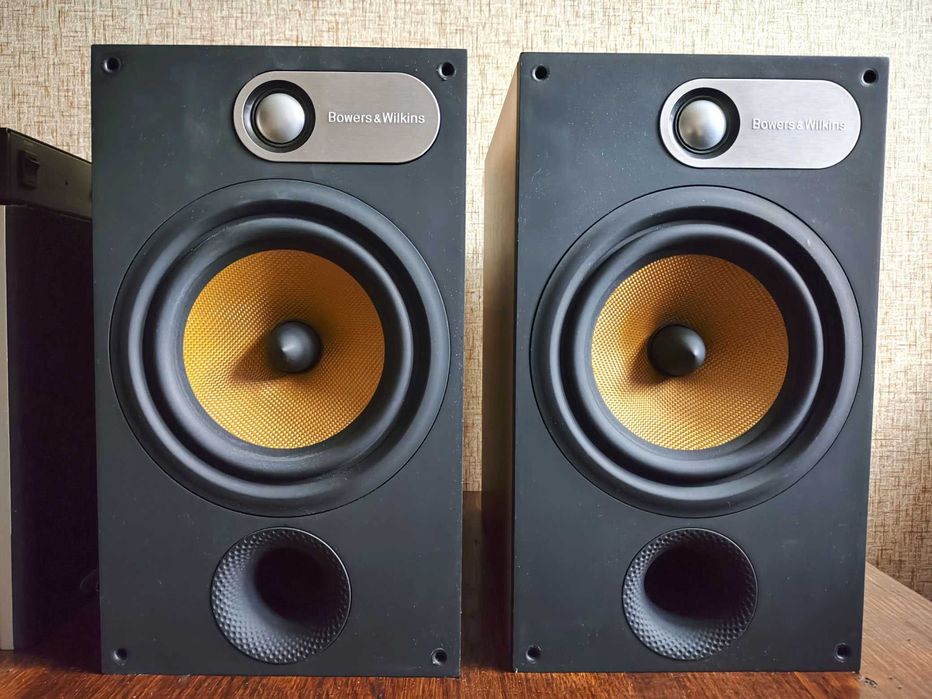 Dynaudio DM 2/7 Bowers Wilkins 685 Monitor Audio Silver S2 Arcam Alto