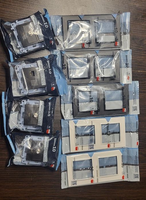 Simon 10 TV SAT 3 sztuki + Ethernet + 5x podwójna ramka