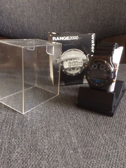 Продам Водонепроницаемые наручные часы Range 2000
