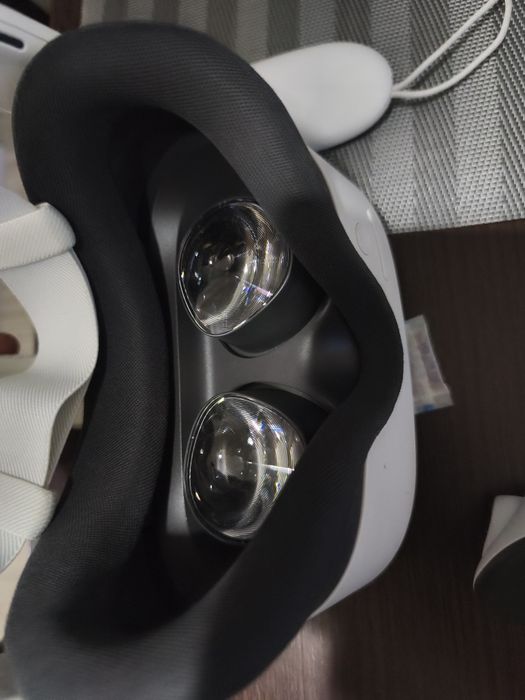Meta Quest 3S 128GB – Stan Idealny (Użyte 3 Razy) + kabel 5m