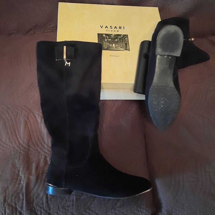 Замшевые сапоги демисезонные фирмы LCSRL