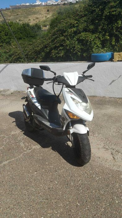 Vendo Moto em otimo estado