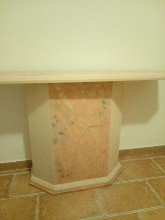 Moveis em marmore: Bancada + Mesa pequena