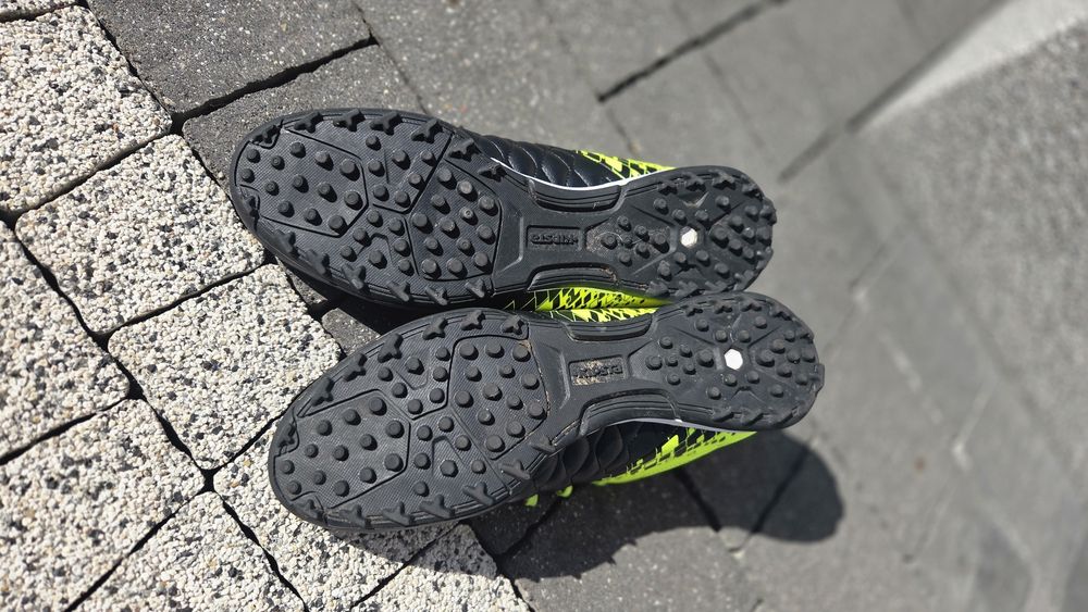Buty do piłki nożnej Kipsta roz.45