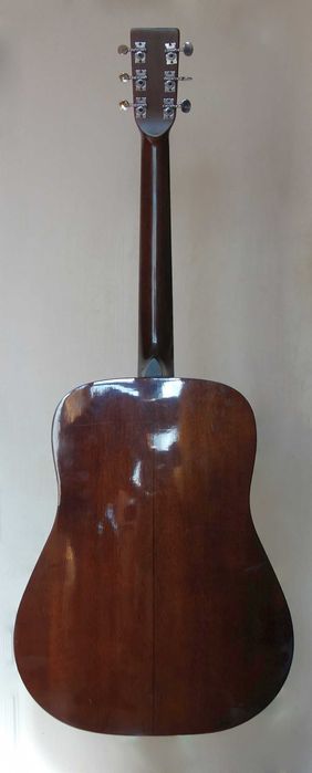 3 гитары — классика, дредноут и 12-струнная