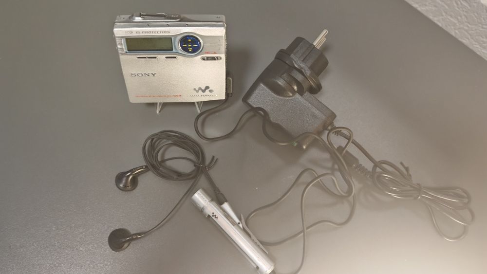 Минидисковый рекордер Sony MZ-R910