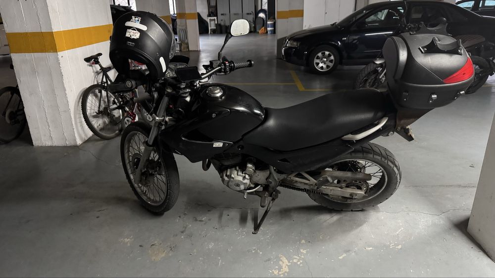 Honda NX4 Falcon 400cc (2004) - Preta