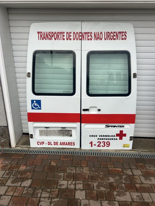 Двері задні високі , низькі , бокові  до2006 року в гарному стані