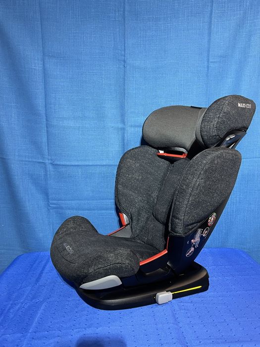 Fotelik samochodowy maxi cosi rodi fix 15-36 kg