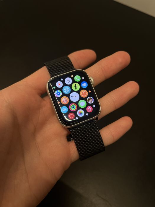 Apple Watch SE 44mm black/silver 100% батарея!
