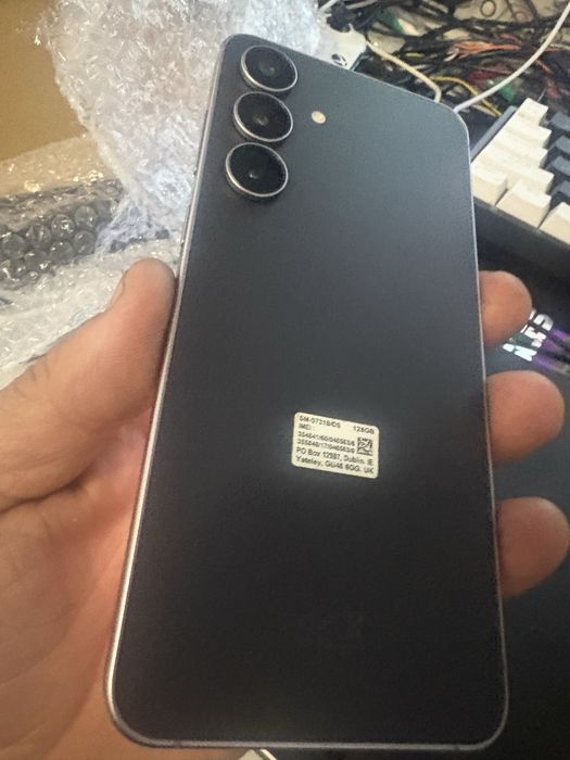 Samsung s25 como novo