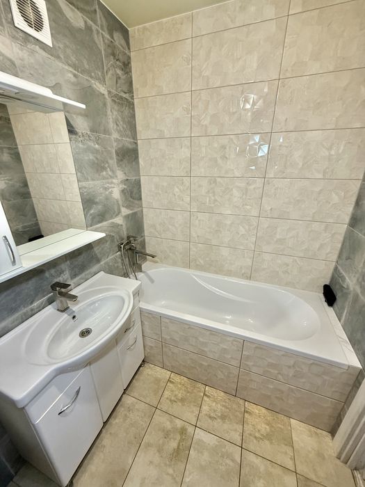 Продаж квартири Леваневців