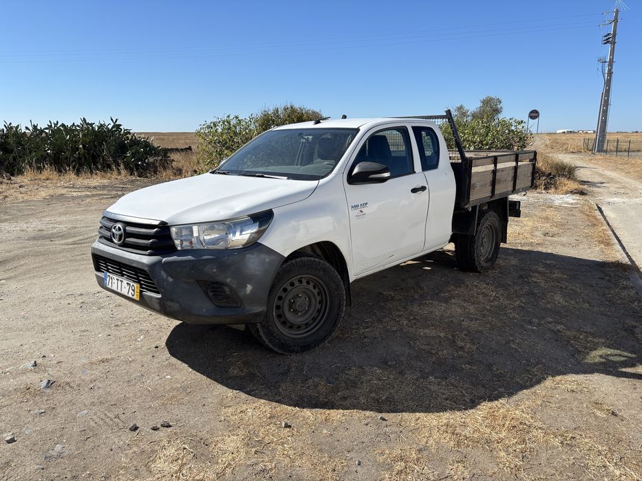 Toyota hilux 2.4 4x4