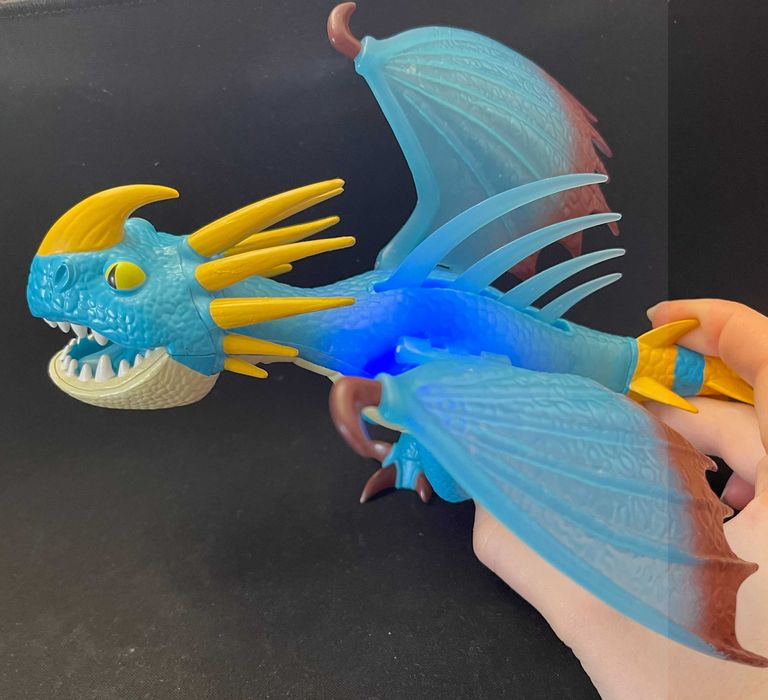 Смертохват Беззубик Громгильда Престиголов, как приручить дракона