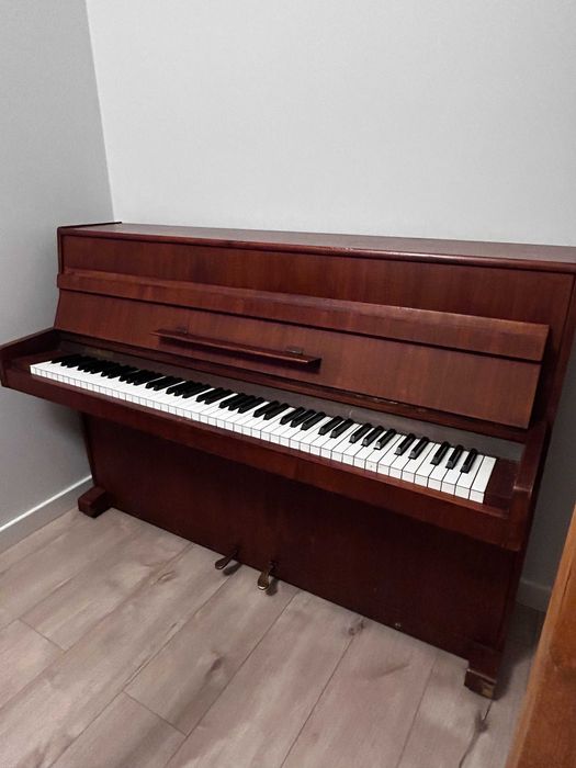 Pianino Legnica sprawne
