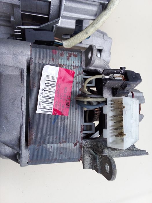 Електродвигун від пральної машини