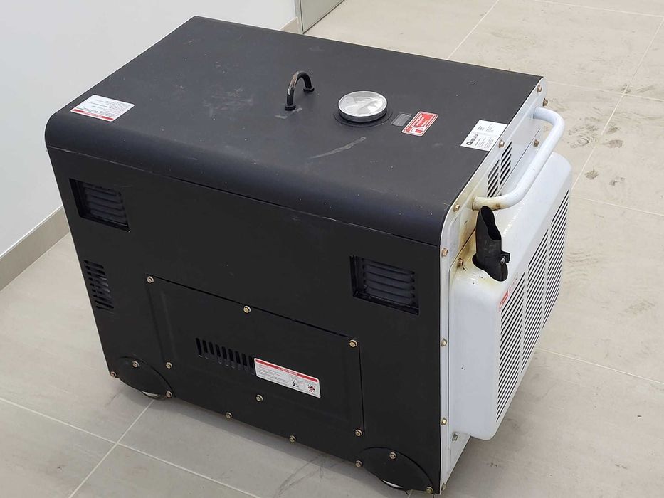 Agregat prądotwórczy KRAFTWELE SDG9800 Diesel 9,8 kW 400V 230V SILENT 20 mth