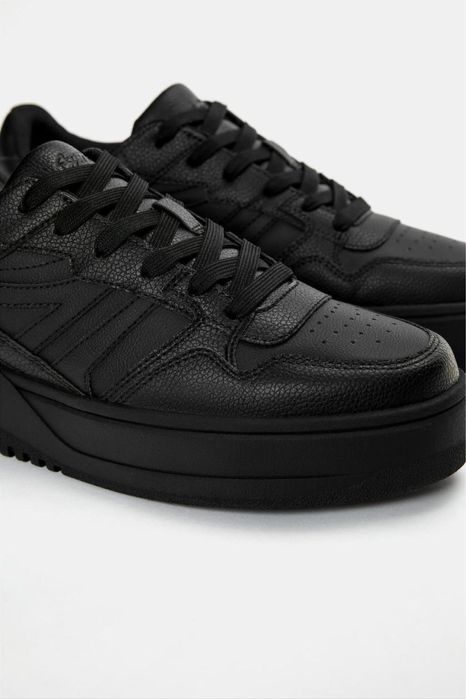 Об’ємні спортивні кросівки stwd pullandbear