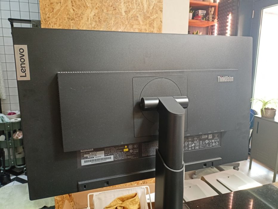 Monitor Lenovo 23" impecável