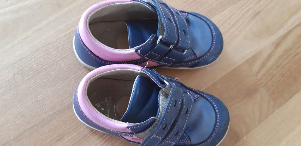 buty Aurelka usztywniany zapiętek roz. 23 dł. wkł. 15,5 cm (szafa Mai)