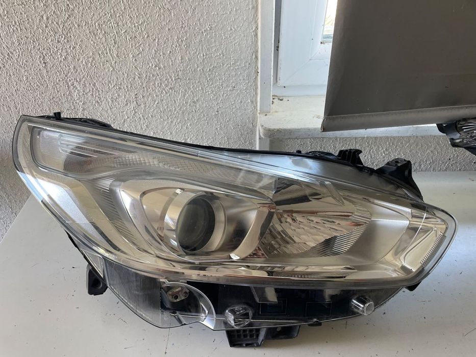 ford s-max mk2 lampa prawa cała soczewka idealna em2b13w029aj reflekt