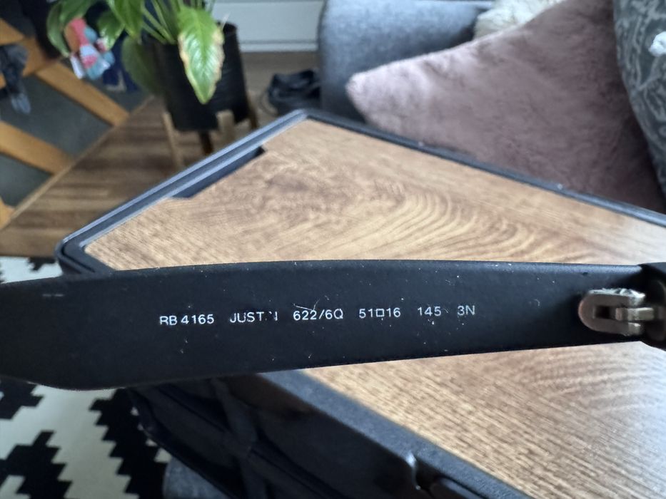 Okulary ray ban justin. Czerwone lustra.