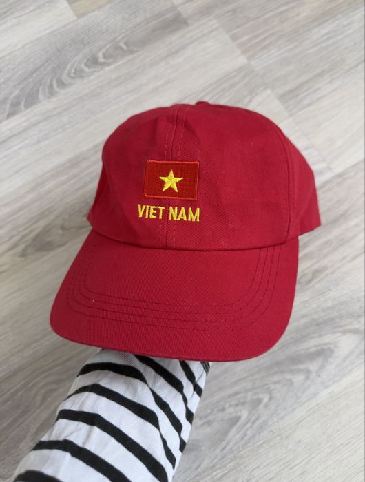 Czerwona Czapka z Daszkiem Vintage Hat Flaga Viet Nam Y2K
