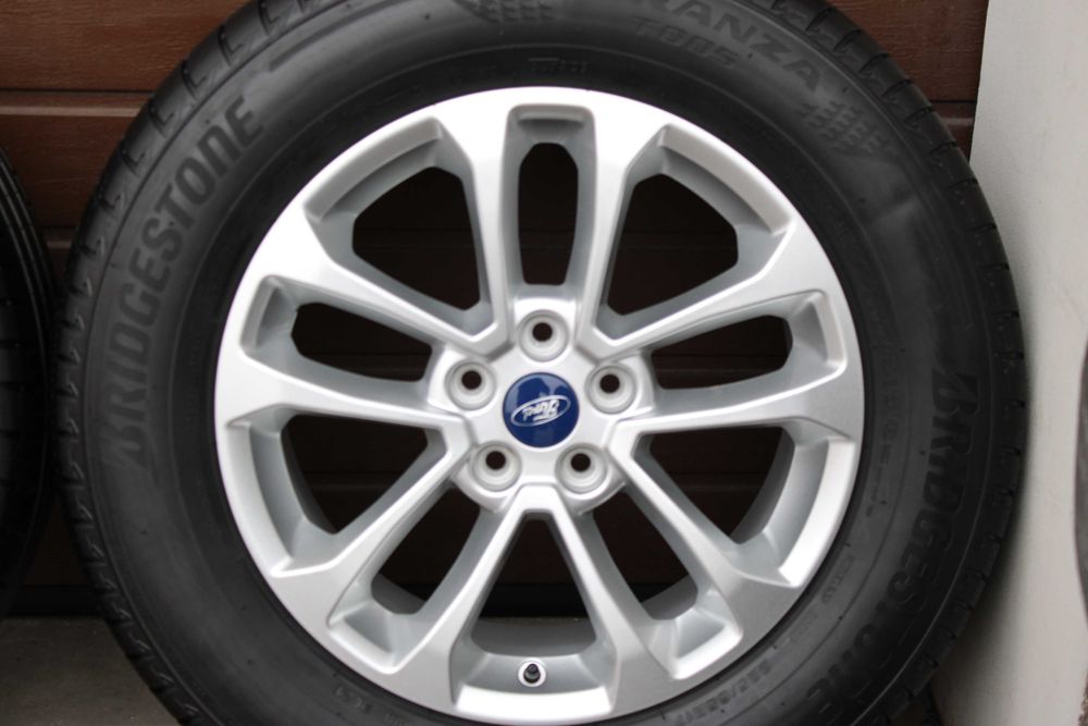 FORD PUMA Connect Kuga Mk1 Mk2 Mk3 Espace VOLVO 5x108 17'' 7J ET50