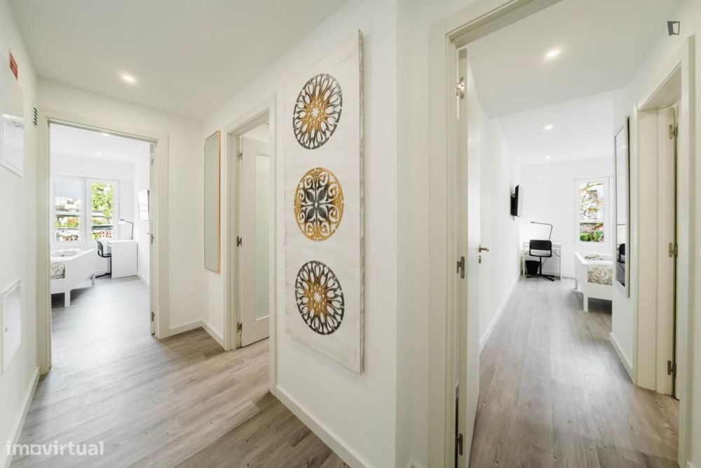 Quarto - localizado em Lumiar Lisbon