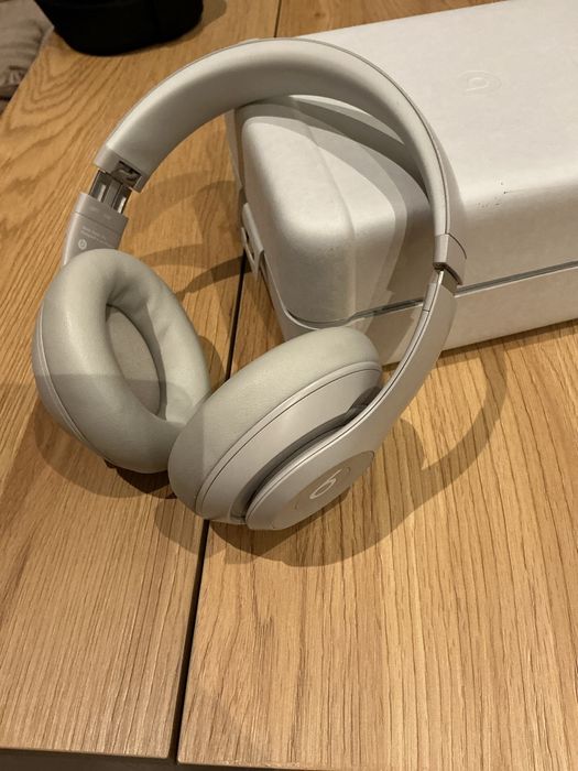 Beats Studio Pro – em excelente estado