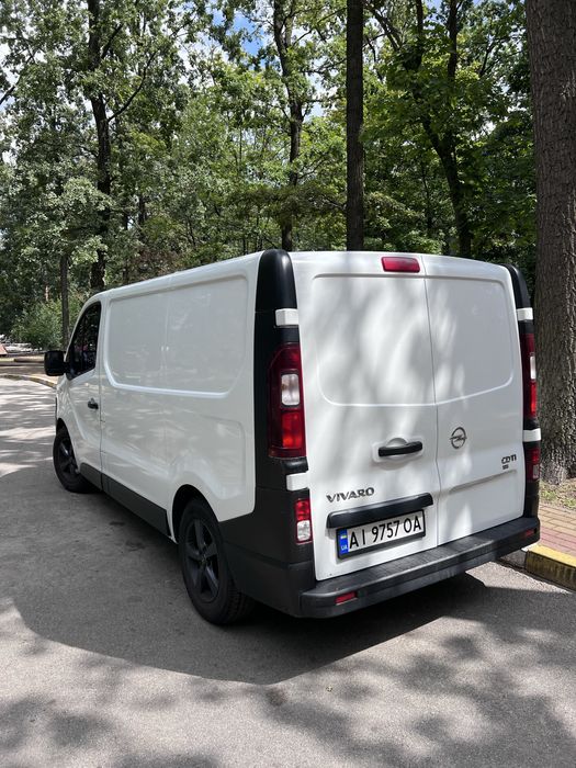 Продам OPEL VIVARO 2017