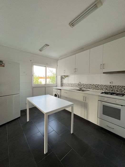 Arrenda-se T2 Centro Viseu