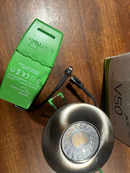 Halogen LED wpuszczany sufitowy – oprawa LED downlight