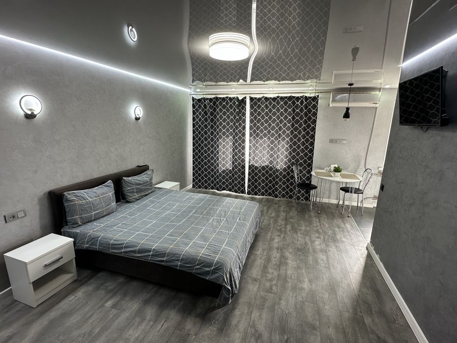 ApartCenter. VIP студия посуточно/почасово. Центр. Соцгород