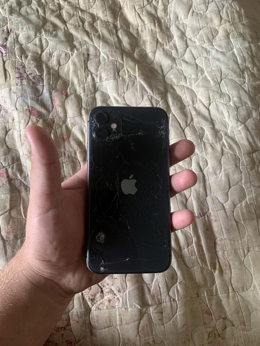 Iphone 11 на запчасти или на ремонт на 64 GB