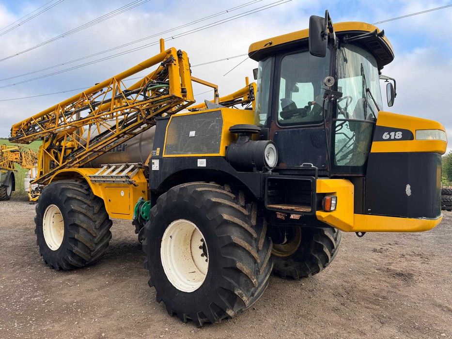 Opryskiwacz samojezdny Challenger Rogator 618 Chafer