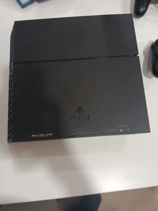 Ps4 consola em bom estado